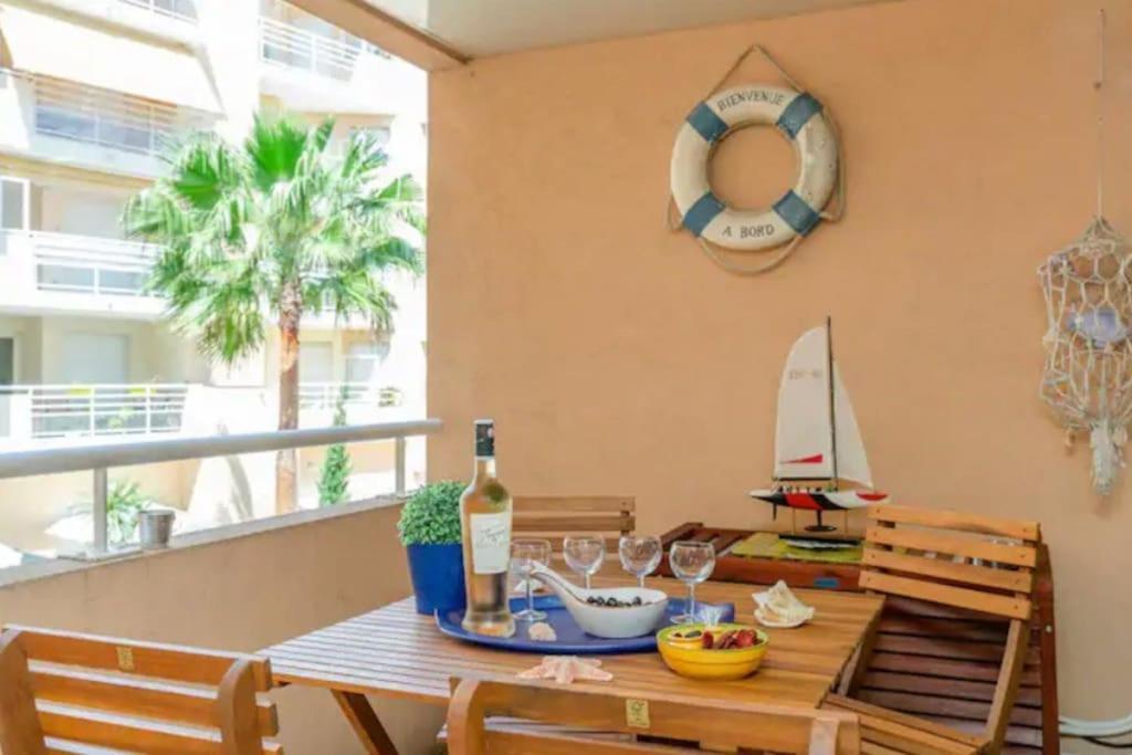 St Roch 2 - Appart 300 M De La Gare, Clim, Terrasse, Garage อองทีบส์ ภายนอก รูปภาพ