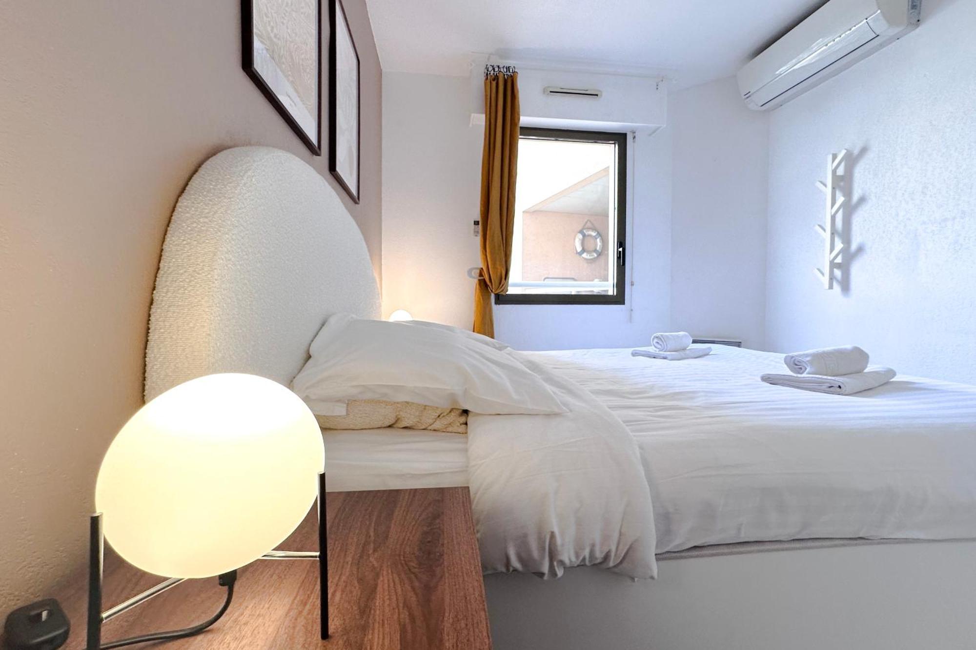 St Roch 2 - Appart 300 M De La Gare, Clim, Terrasse, Garage อองทีบส์ ภายนอก รูปภาพ