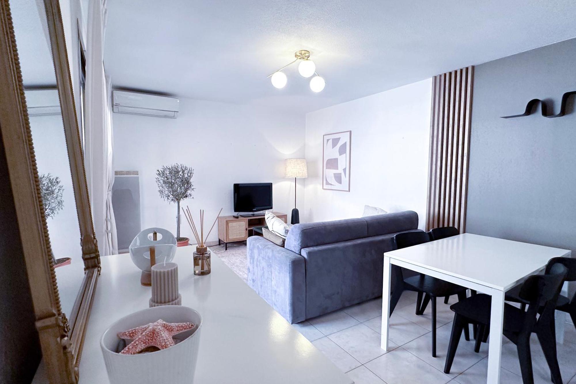 St Roch 2 - Appart 300 M De La Gare, Clim, Terrasse, Garage อองทีบส์ ภายนอก รูปภาพ