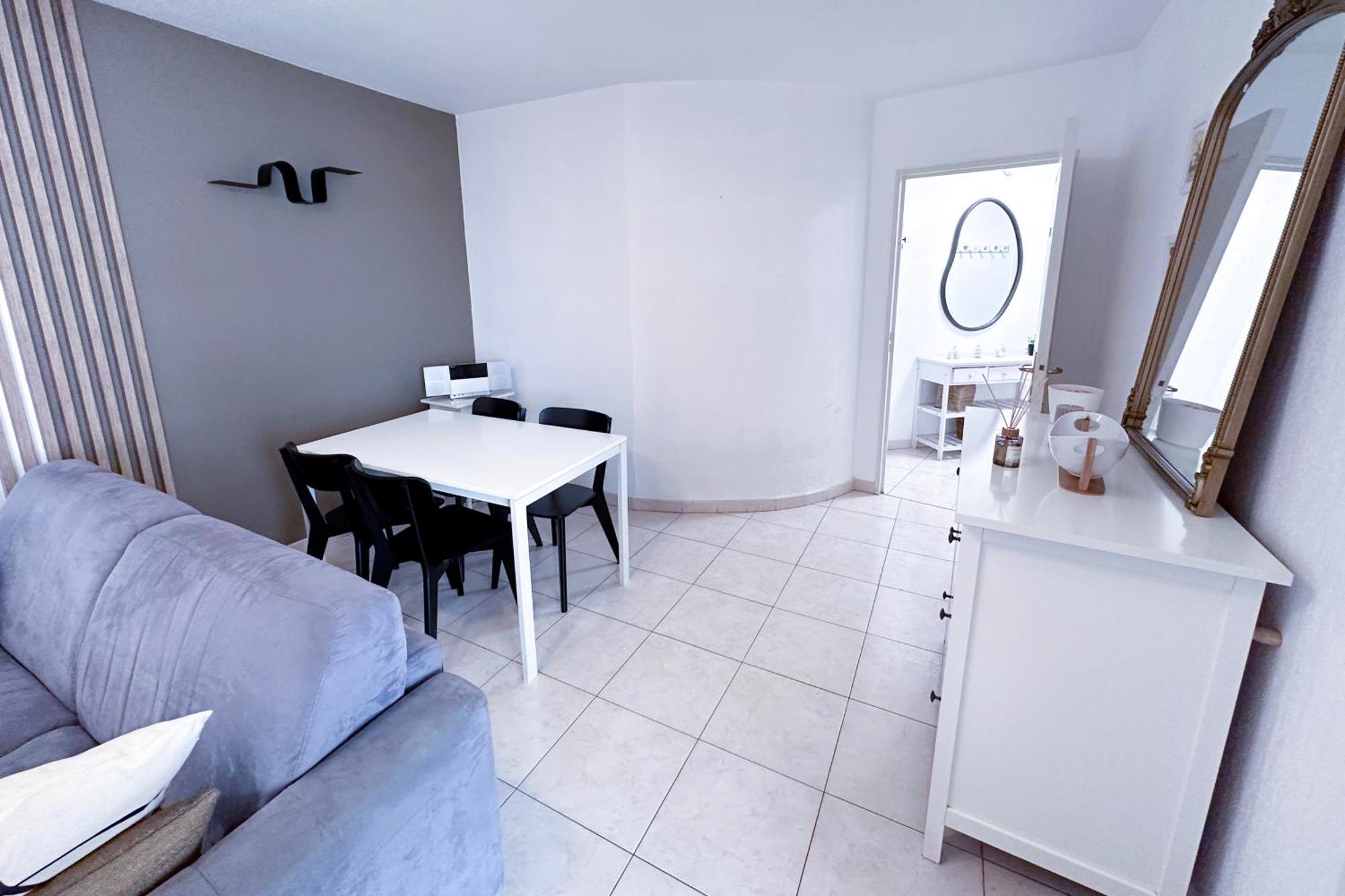 St Roch 2 - Appart 300 M De La Gare, Clim, Terrasse, Garage อองทีบส์ ภายนอก รูปภาพ